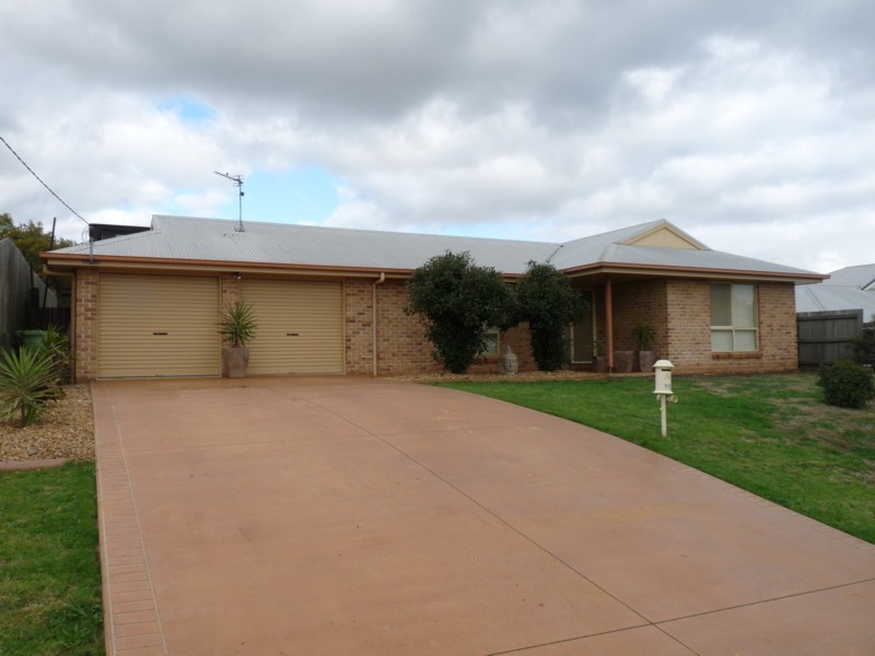 102 Gorman Street, Darling Heights QLD 4350