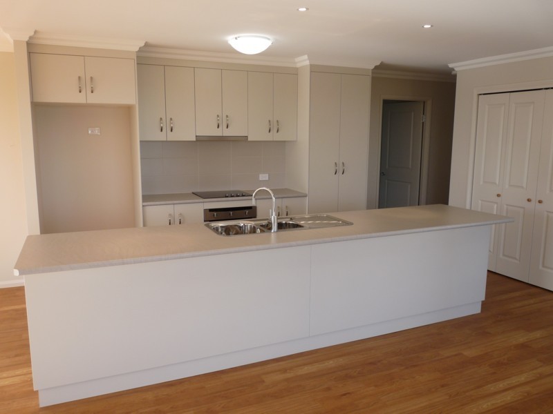 4 Dodson Crescent, Toowoomba QLD 4350