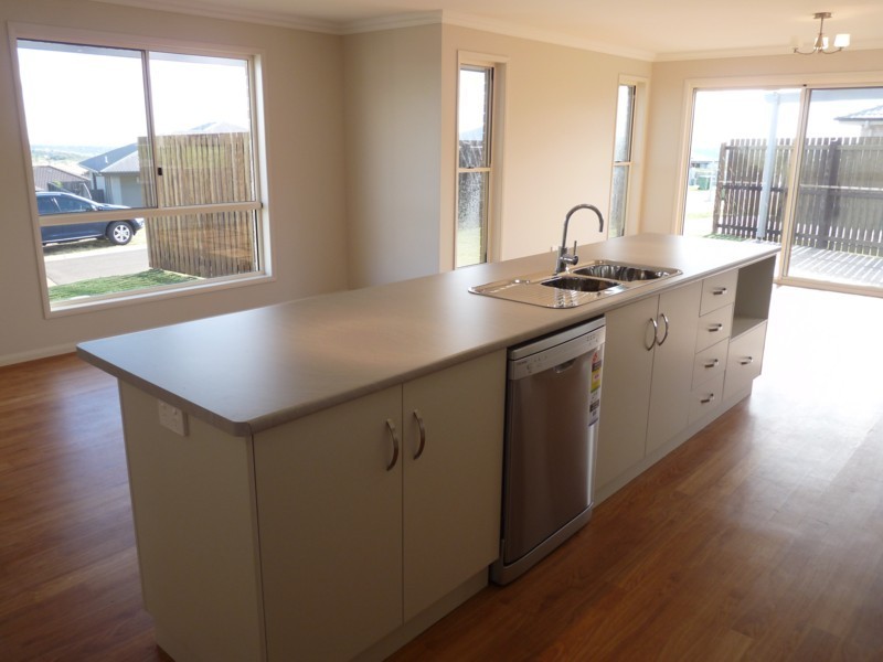 4 Dodson Crescent, Toowoomba QLD 4350