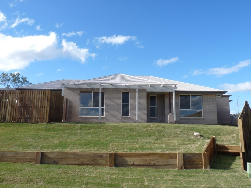 4 Dodson Crescent, Toowoomba QLD 4350