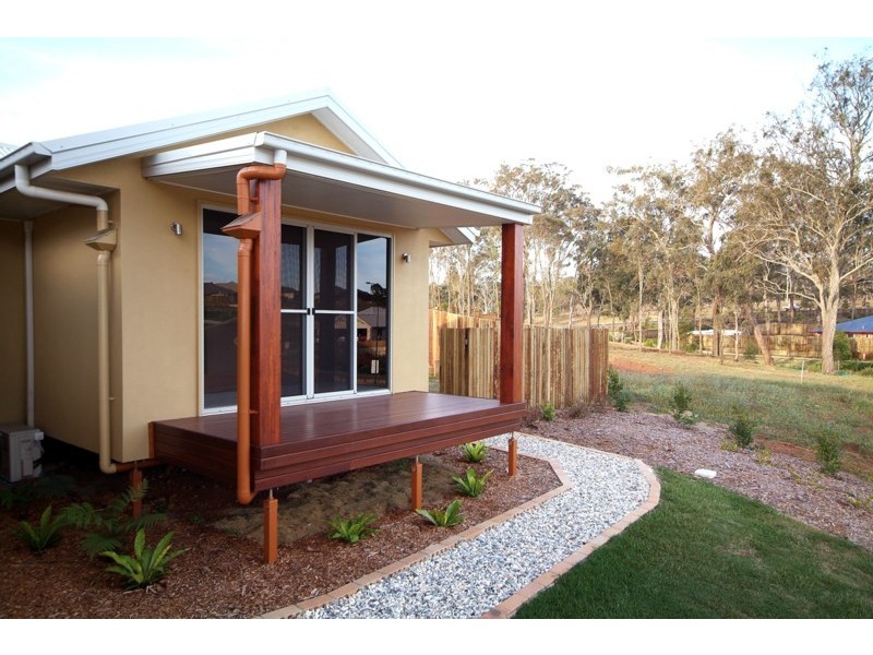 2 Pendrea Close, Highfields QLD 4352
