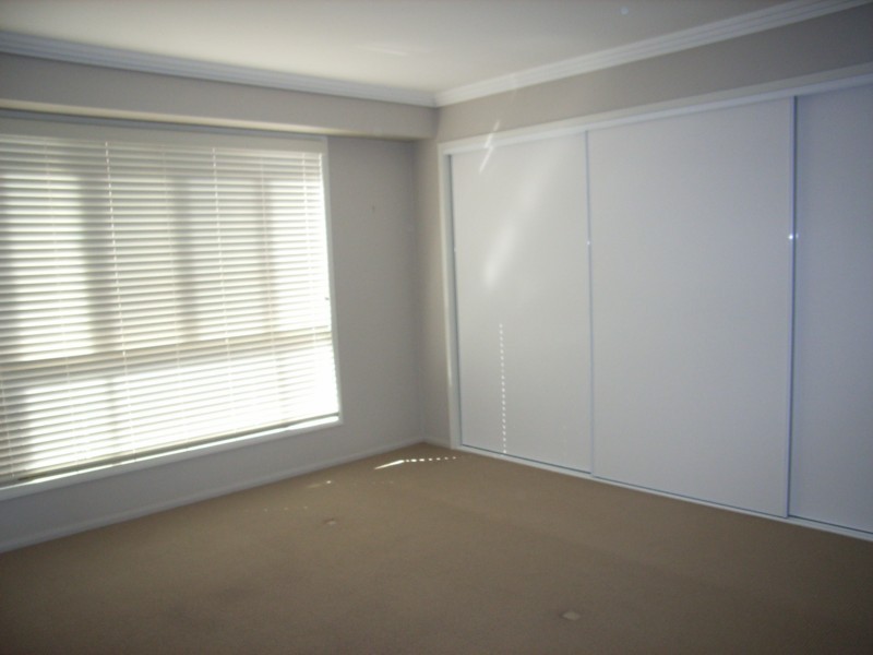 2/375 Stenner Street, Toowoomba QLD 4350