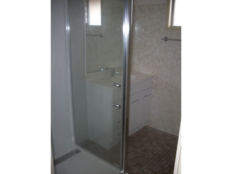 2/218 Mackenzie Street, Toowoomba QLD 4350