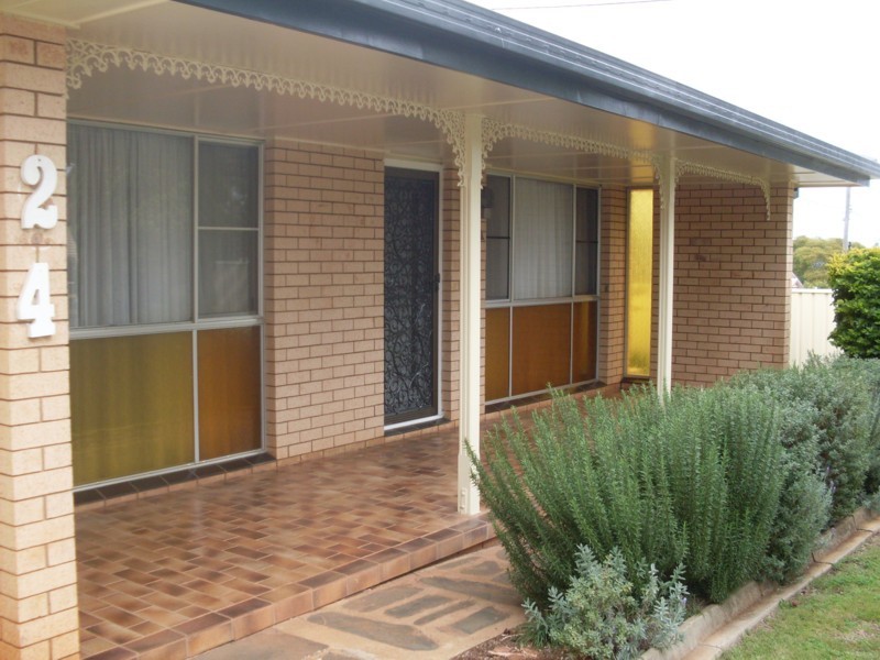 24 Cavell Street, Toowoomba QLD 4350
