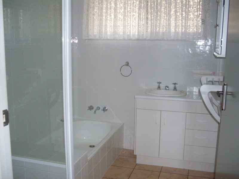 24 Cavell Street, Toowoomba QLD 4350