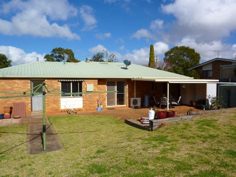 39 Seppelt Street, Toowoomba QLD 4350