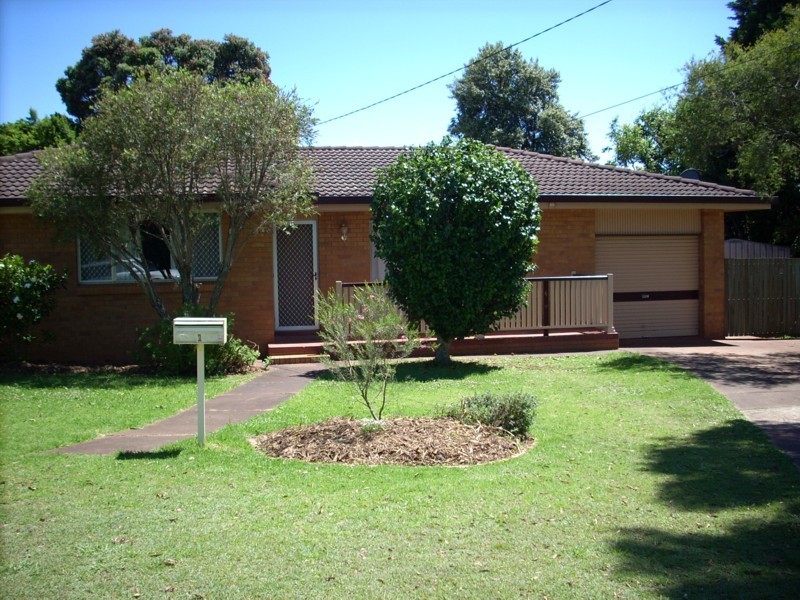 1 Garvey Street, Mount Lofty QLD 4350