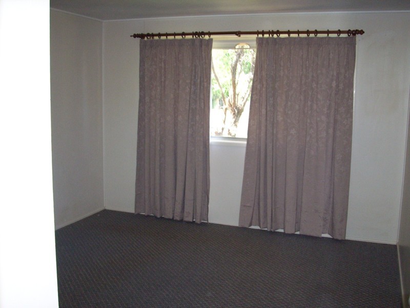 1 Garvey Street, Mount Lofty QLD 4350