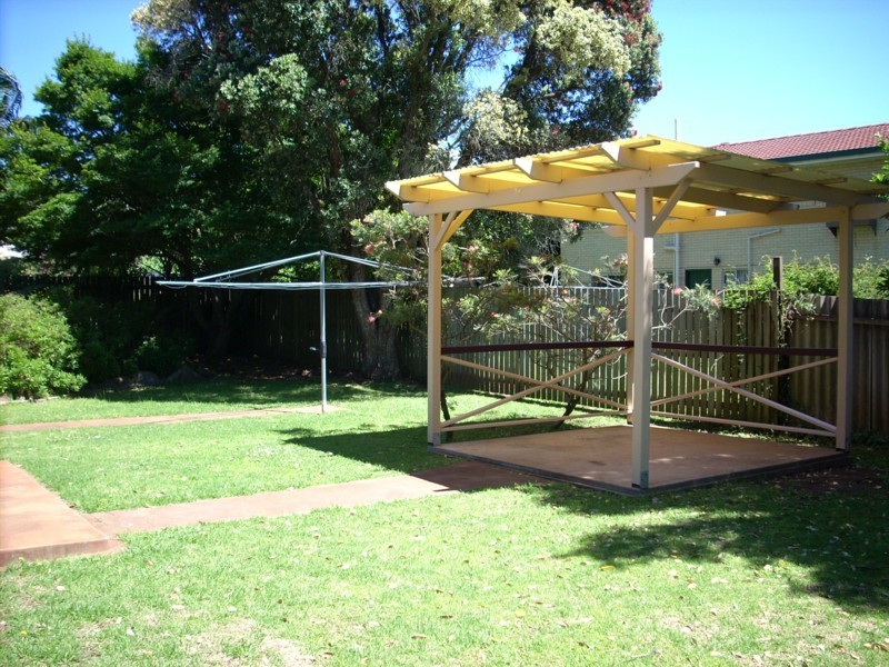 1 Garvey Street, Mount Lofty QLD 4350