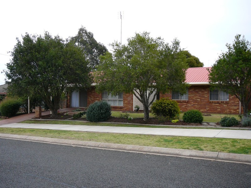 11 Wright Street, Toowoomba QLD 4350