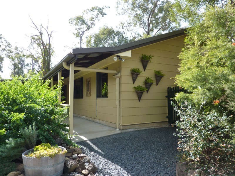 24 Gordon Crescent, Toowoomba QLD 4350