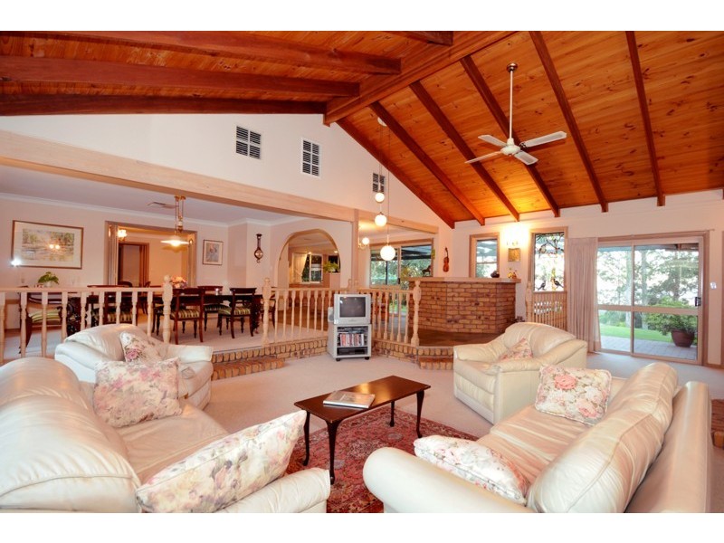 15 Hilltop Crescent, Toowoomba QLD 4350