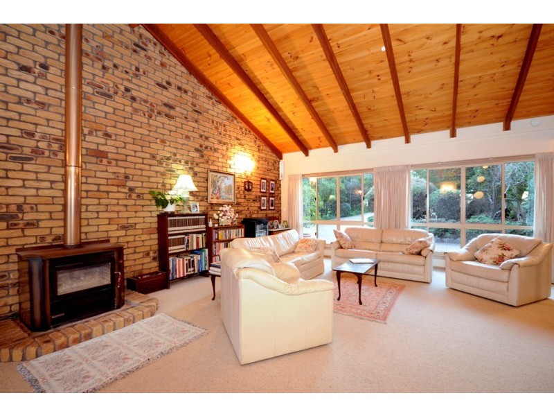 15 Hilltop Crescent, Toowoomba QLD 4350