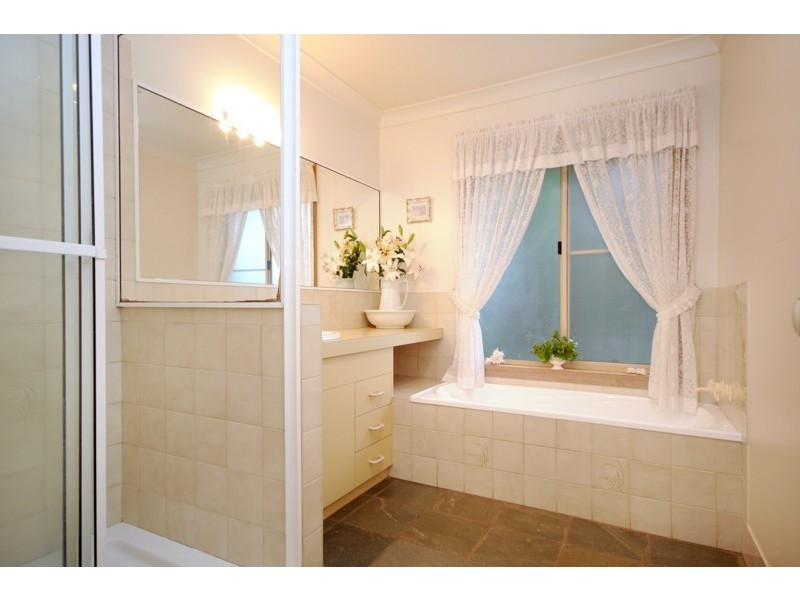 15 Hilltop Crescent, Toowoomba QLD 4350