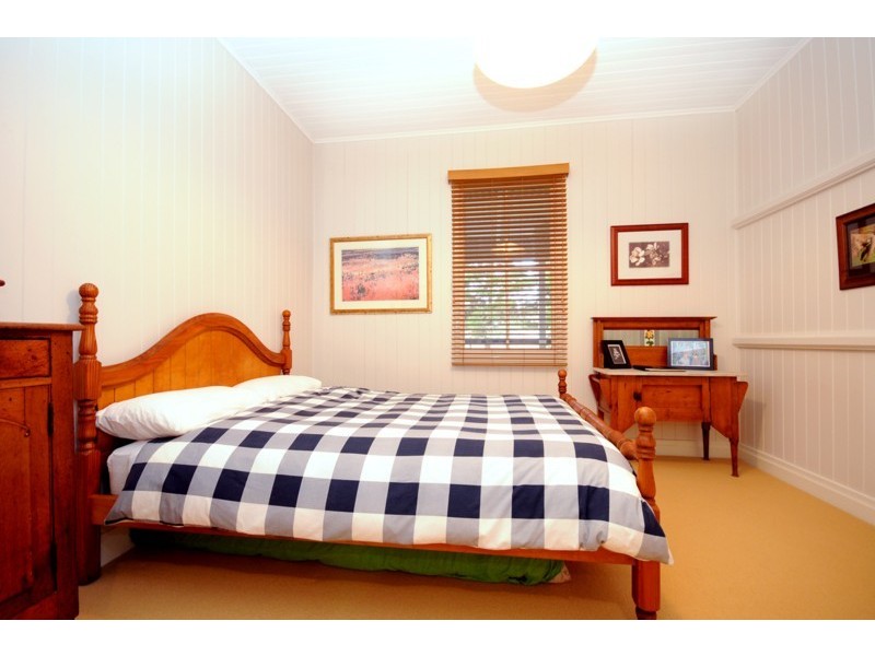 172 Robinson Road, Cabarlah QLD 4352
