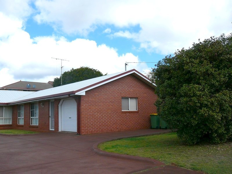 1/330 Spring Street, Toowoomba QLD 4350