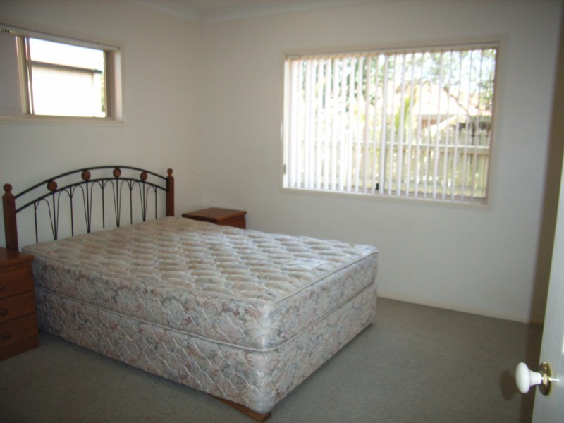 2/239 Nelson Street, Kearneys Spring QLD 4350