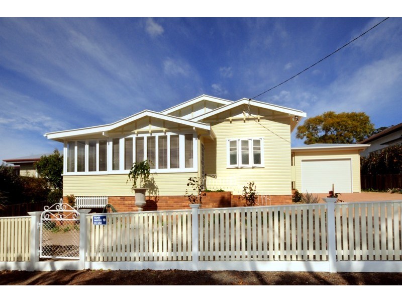 8 Crown Street, Toowoomba QLD 4350