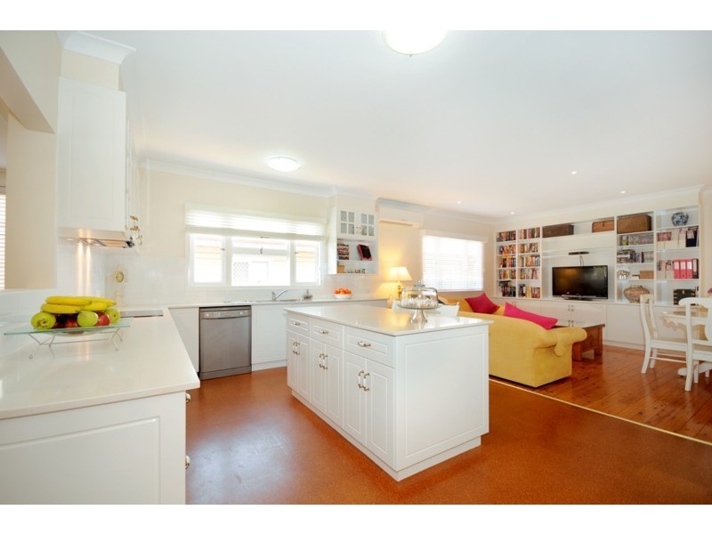 8 Crown Street, Toowoomba QLD 4350