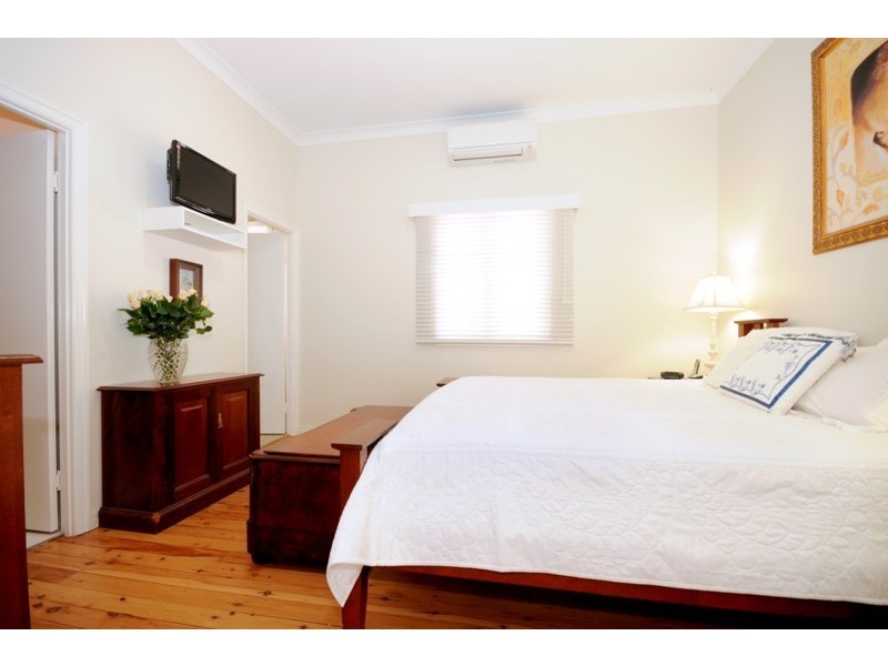 8 Crown Street, Toowoomba QLD 4350