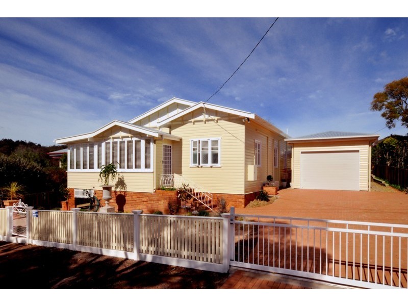 8 Crown Street, Toowoomba QLD 4350