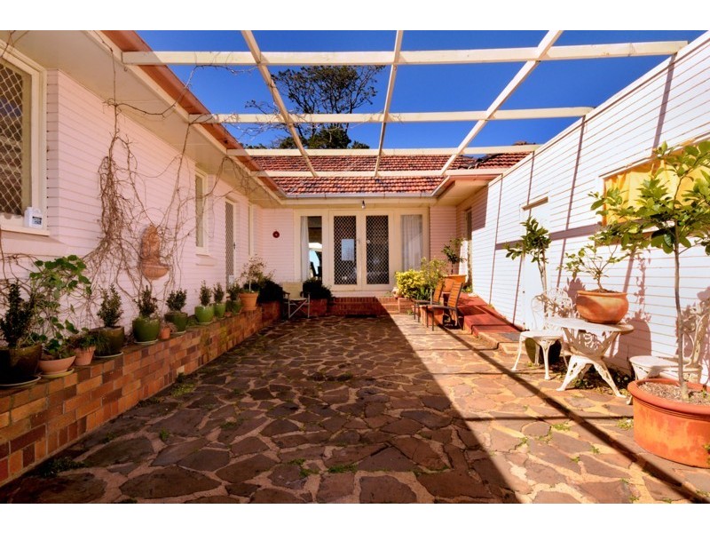 59 Tourist Road, Toowoomba QLD 4350