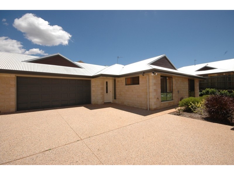 7/14 Uniplaza Court, Toowoomba QLD 4350