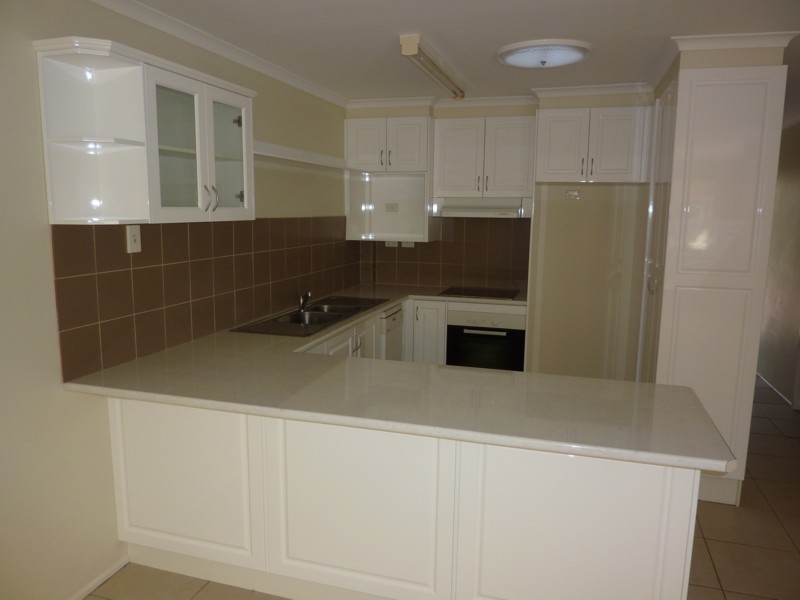 2/52 Campbell Street, Toowoomba QLD 4350