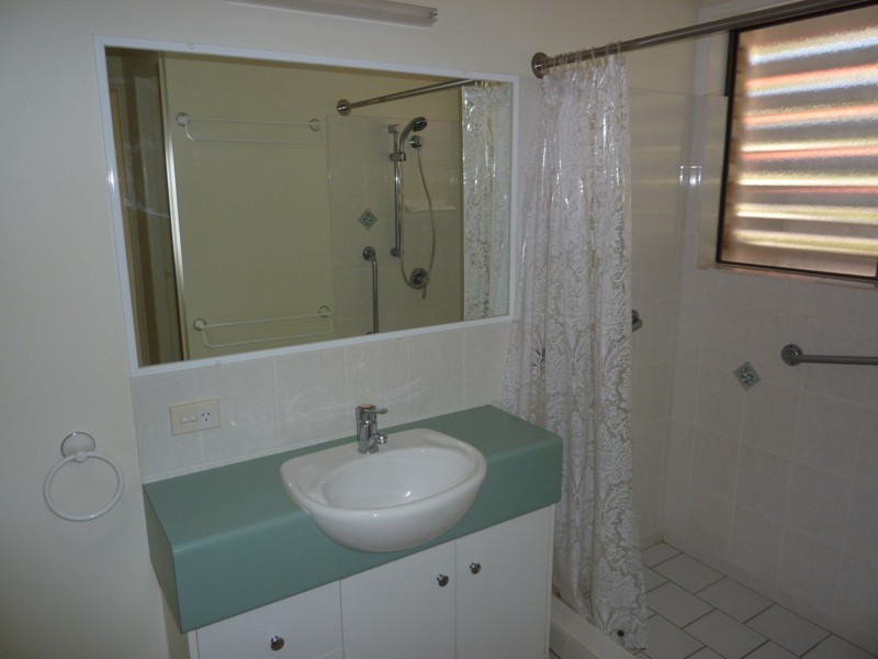 2/52 Campbell Street, Toowoomba QLD 4350