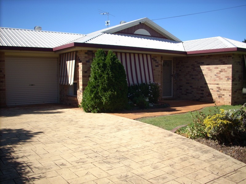 122 Rowbotham Street, Toowoomba QLD 4350