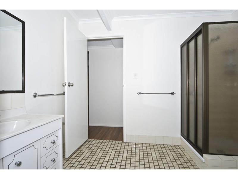 2 Flagstone Creek Road, Middle Ridge QLD 4350