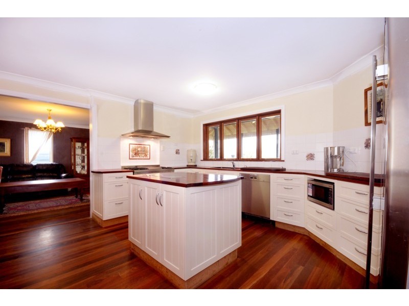 4 Stringybark Street, Highfields QLD 4352