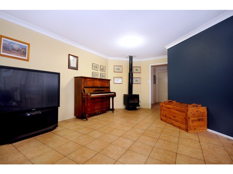4 Stringybark Street, Highfields QLD 4352