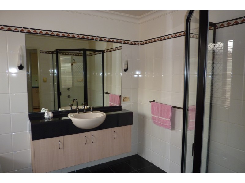 153 Spring Street, Middle Ridge QLD 4350