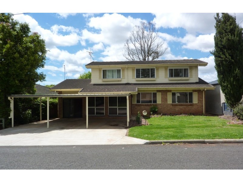14 Hopps Street, Wilsonton QLD 4350