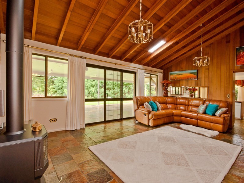 7 Golf Course Drive, Toowoomba QLD 4350