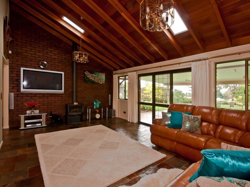 7 Golf Course Drive, Toowoomba QLD 4350