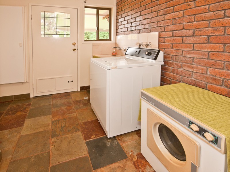 7 Golf Course Drive, Toowoomba QLD 4350