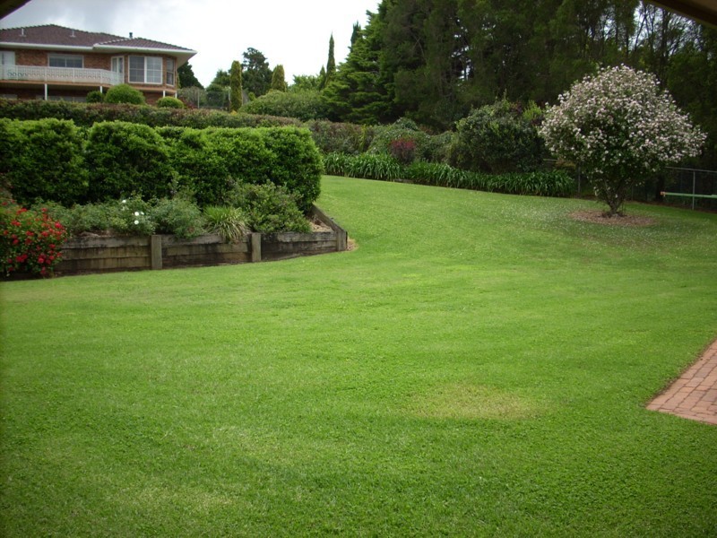 219 Rowbotham Street, Middle Ridge QLD 4350