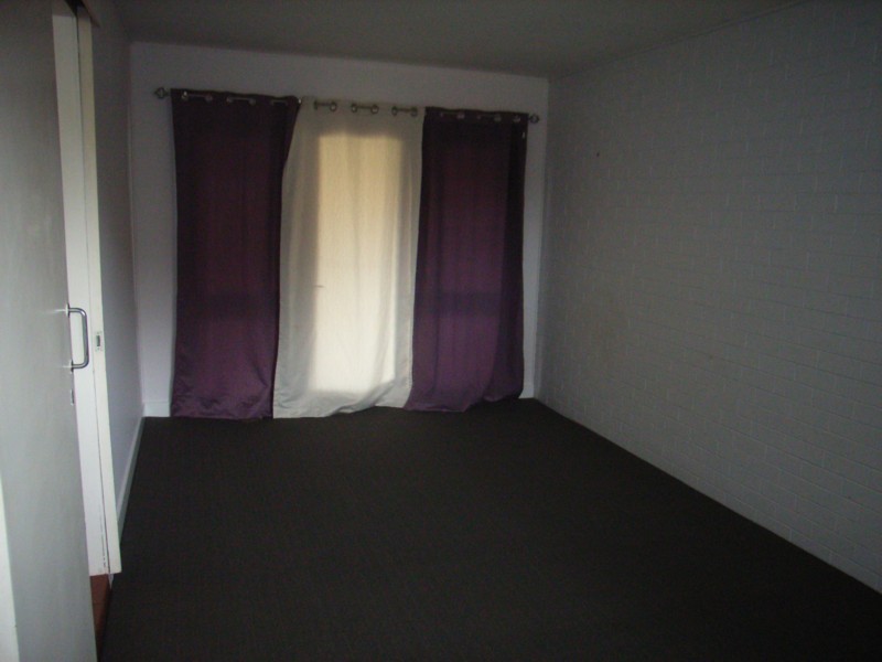 2/4 Florence Street, Athol QLD 4350