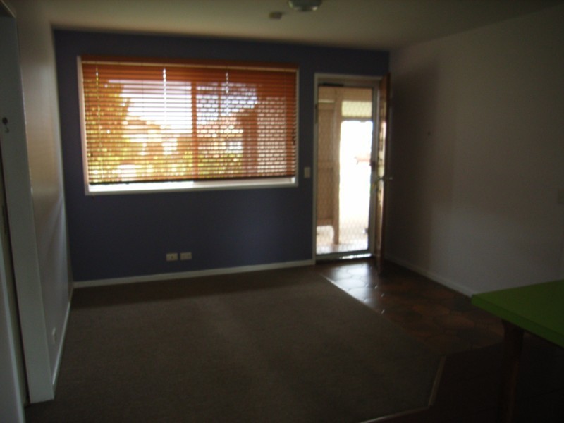 2/4 Florence Street, Athol QLD 4350