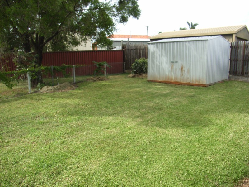 2/4 Florence Street, Athol QLD 4350