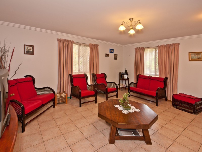 18 Tara Court, Highfields QLD 4352