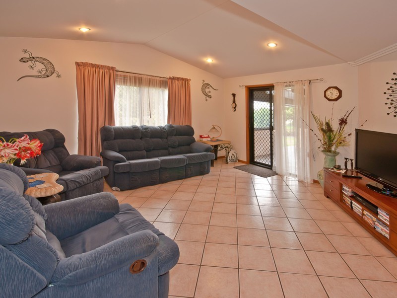 18 Tara Court, Highfields QLD 4352