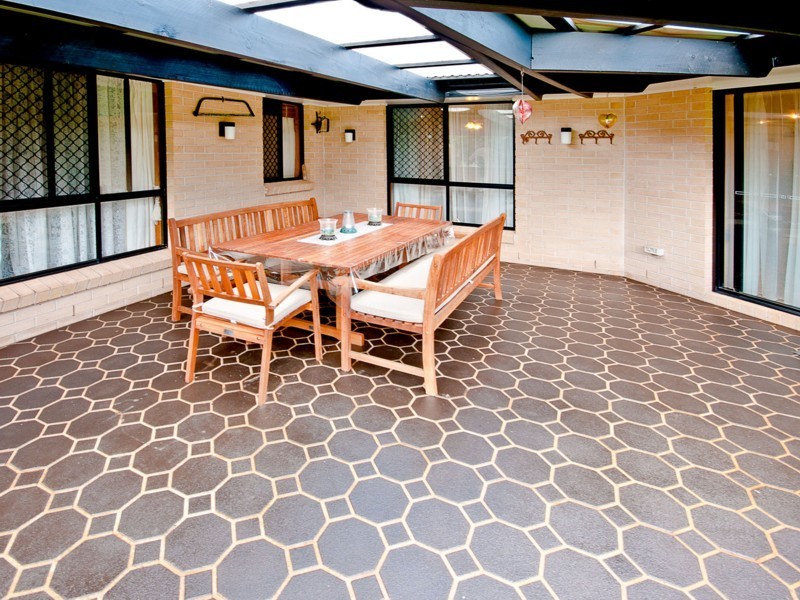 18 Tara Court, Highfields QLD 4352