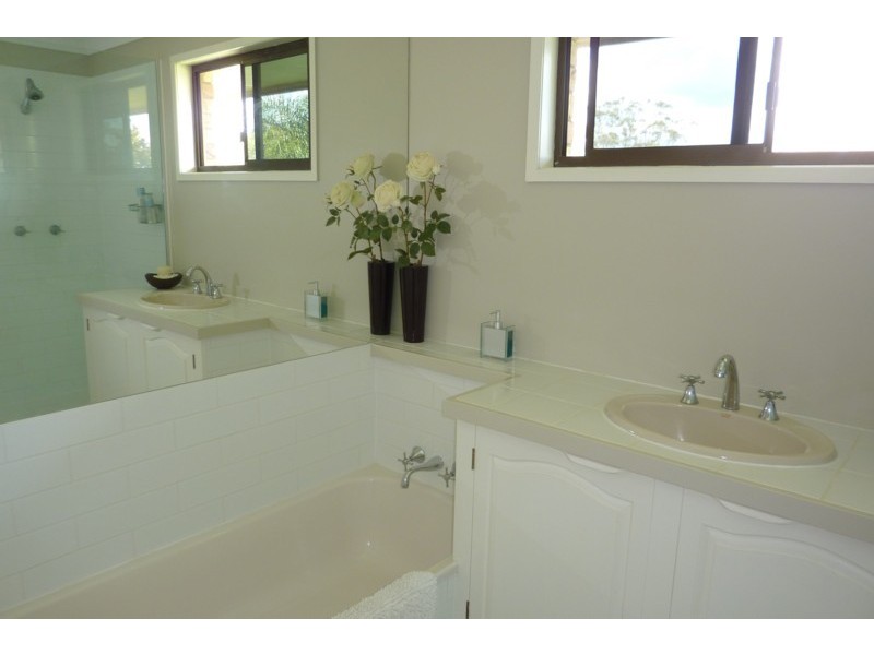 11 Sylvan Court, Rangeville QLD 4350