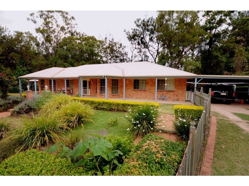 17 McCormack Drive, Highfields QLD 4352