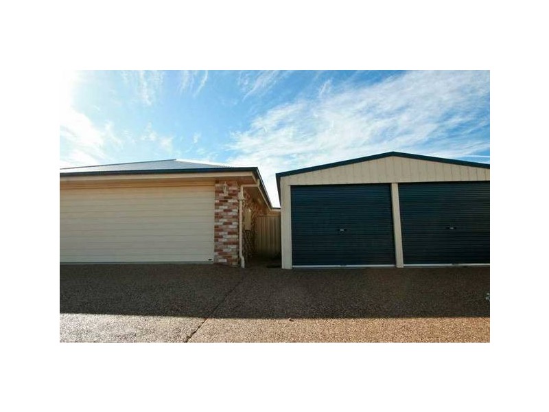 18 Gwenda Drive, Westbrook QLD 4350