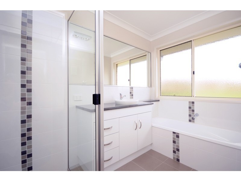 4 Dodson Crescent, Toowoomba QLD 4350