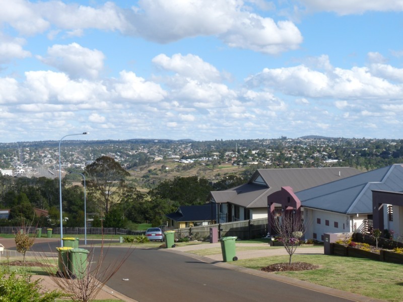 4 Dodson Crescent, Toowoomba QLD 4350